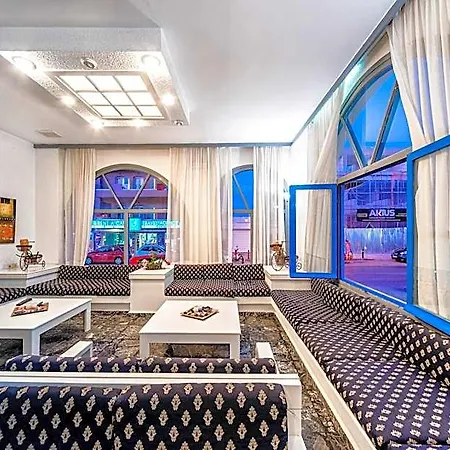 Iro Hotel 2*