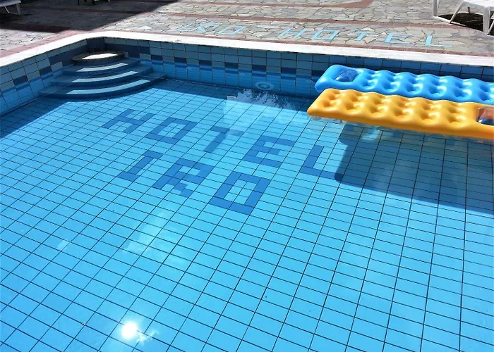 Iro 2* Hersonissos (Crete)